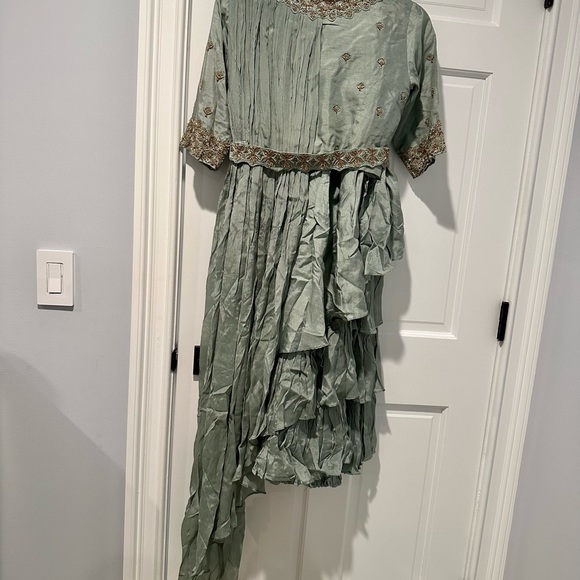 Indian outfit in XS size - Picture 3 of 6